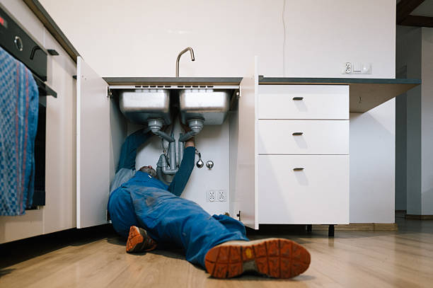 Professional Plumbing technician working in Bloomingdale, NJ